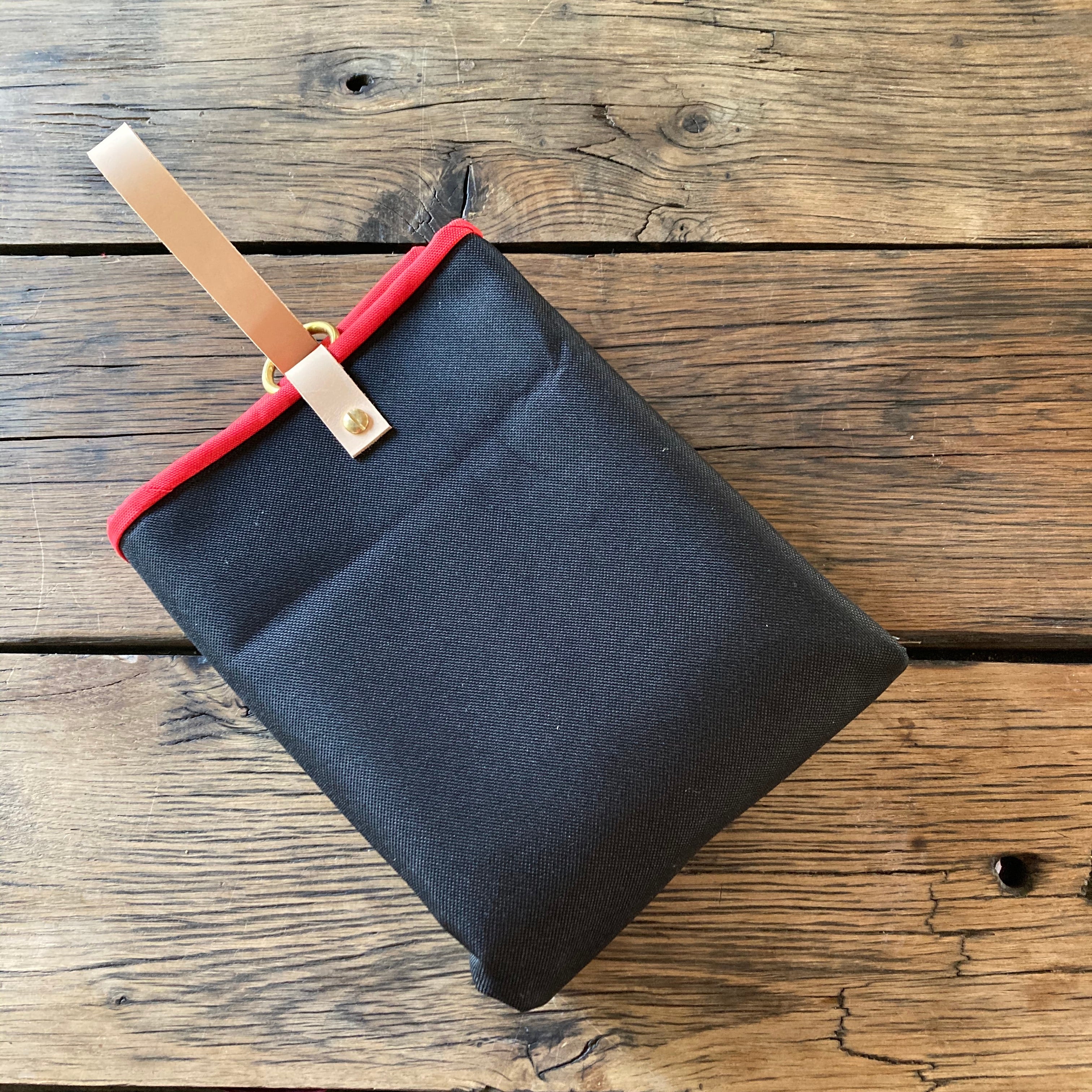 Dog Settle Mat - Shanghai Red